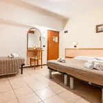 Отель Zodiaco & 3*