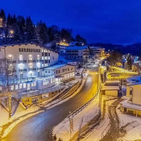 Zodiaco & Отель 3*