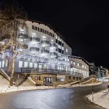 Zodiaco & Отель Тренто