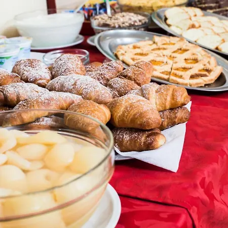 Отель Zodiaco & Тренто