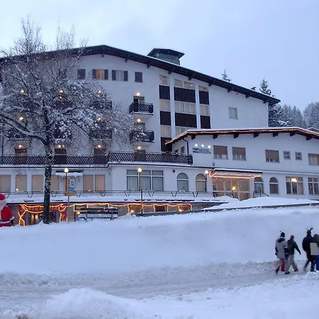 Zodiaco & Отель