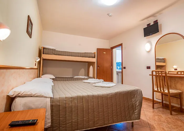 Zodiaco & מלון טרנטו