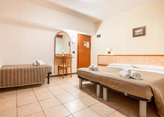 מלון Zodiaco & 3*