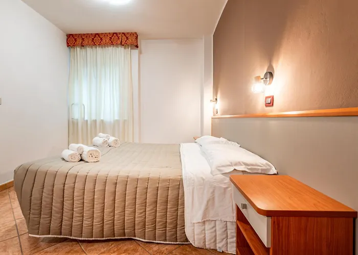 Отель Zodiaco & Тренто