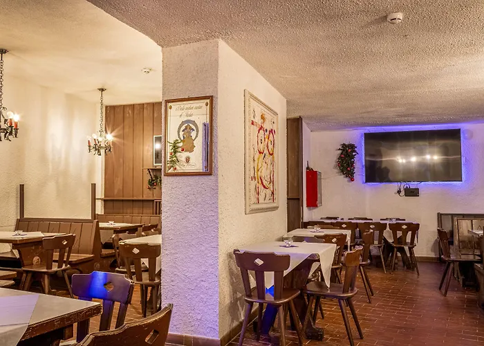 Отель Zodiaco & 3*